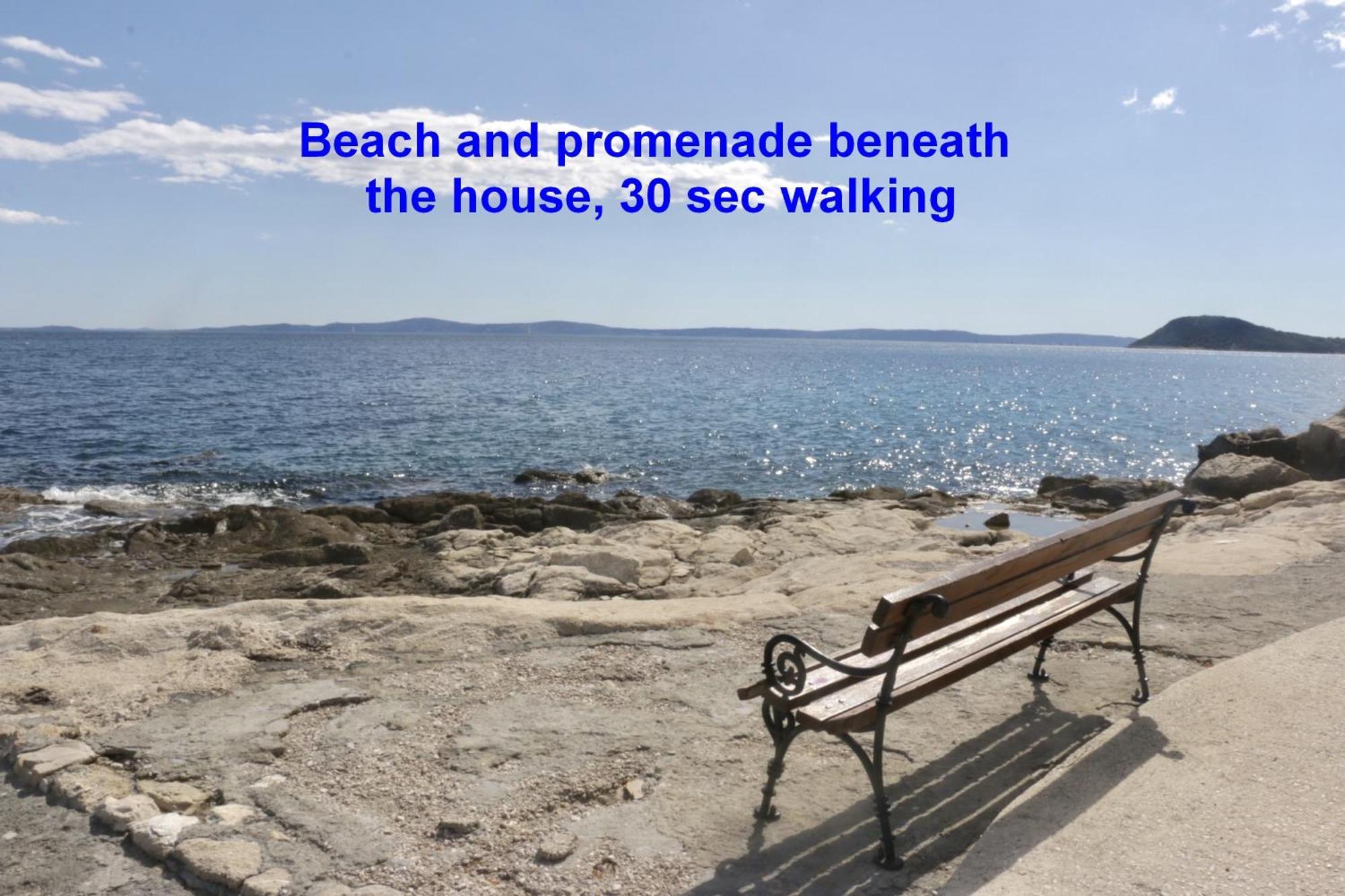 Beachfront Apartment Drazen, With Garden And Parking Split Bagian luar foto