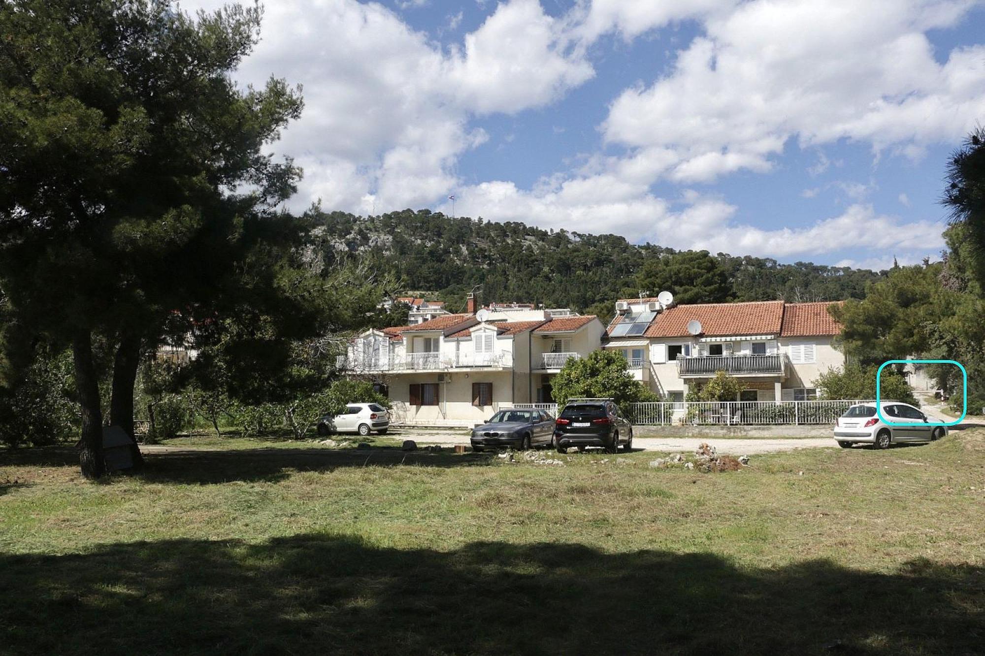 Beachfront Apartment Drazen, With Garden And Parking Split Bagian luar foto