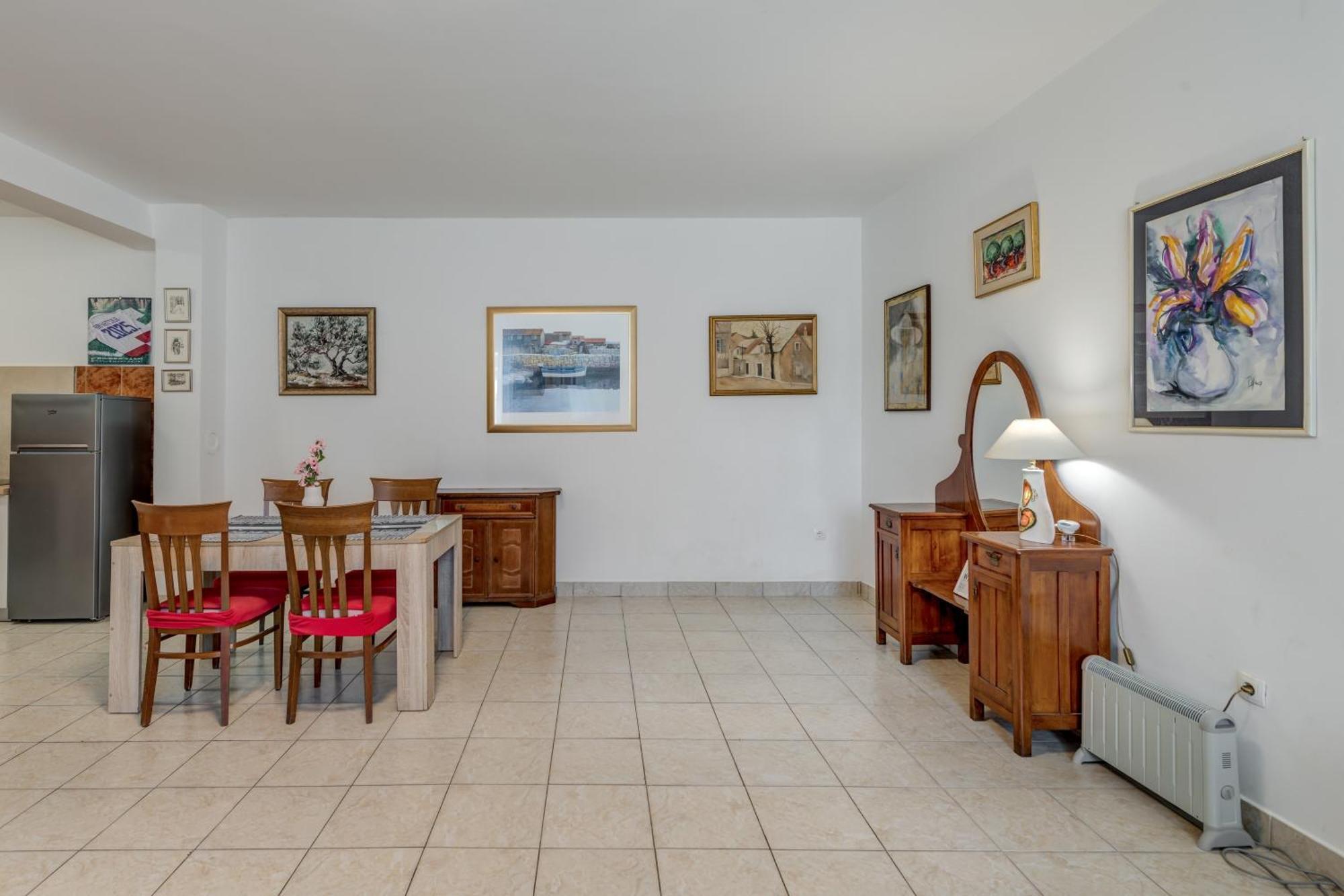 Beachfront Apartment Drazen, With Garden And Parking Split Bagian luar foto